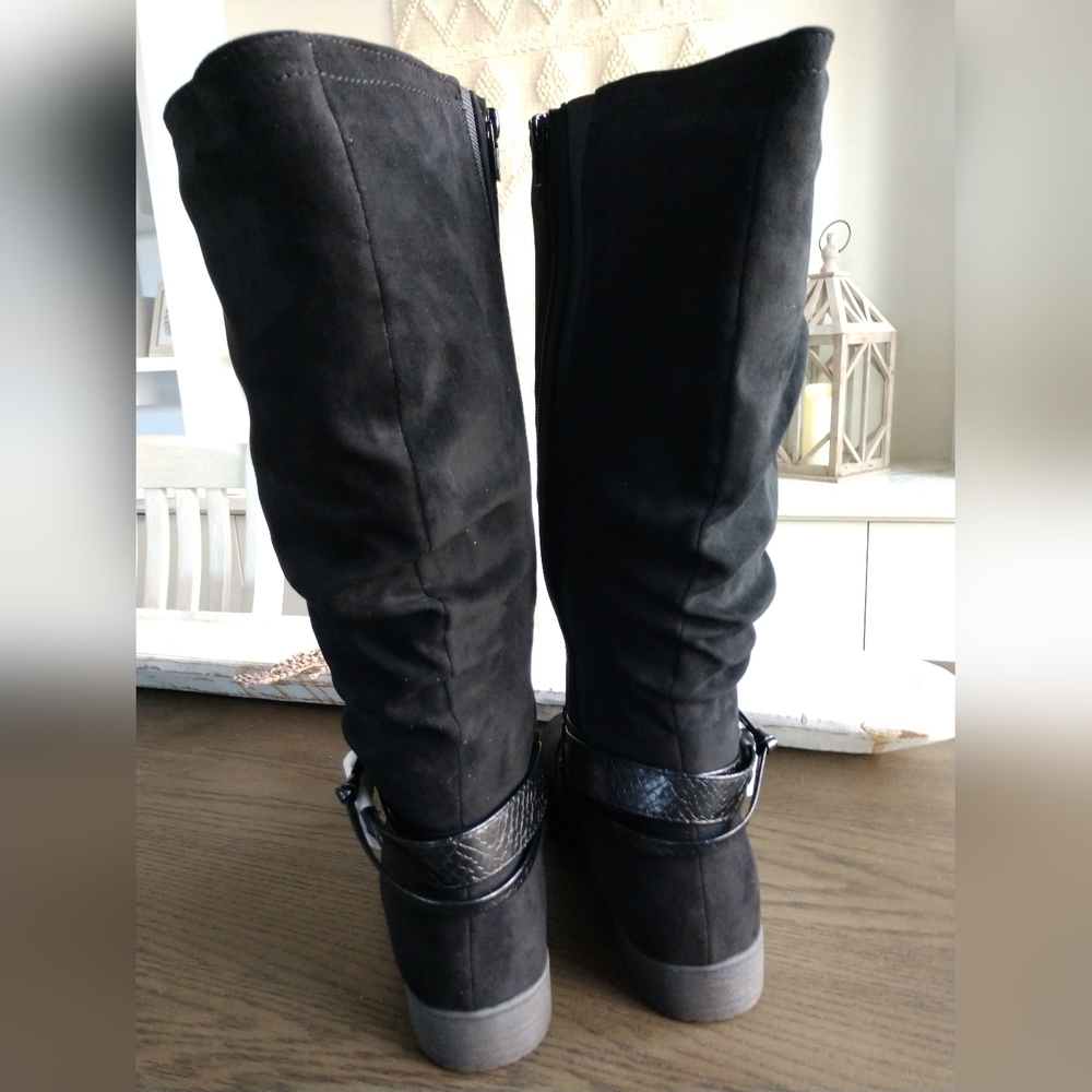 Black Heeled Boots - Picture 7 of 12